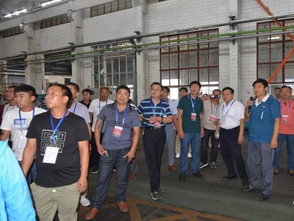 社会公众在JDB电子游戏集团科普基地生产车间参观学习